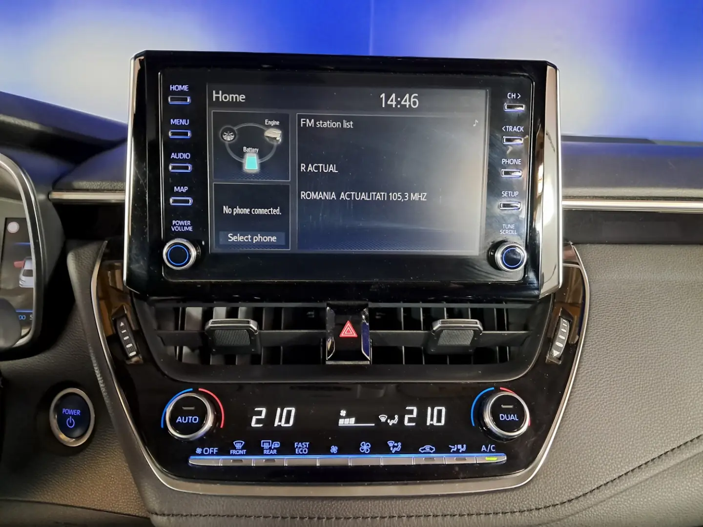 TOYOTA COROLLA BUSINESS HSD E-CVT 1.8i-98CP