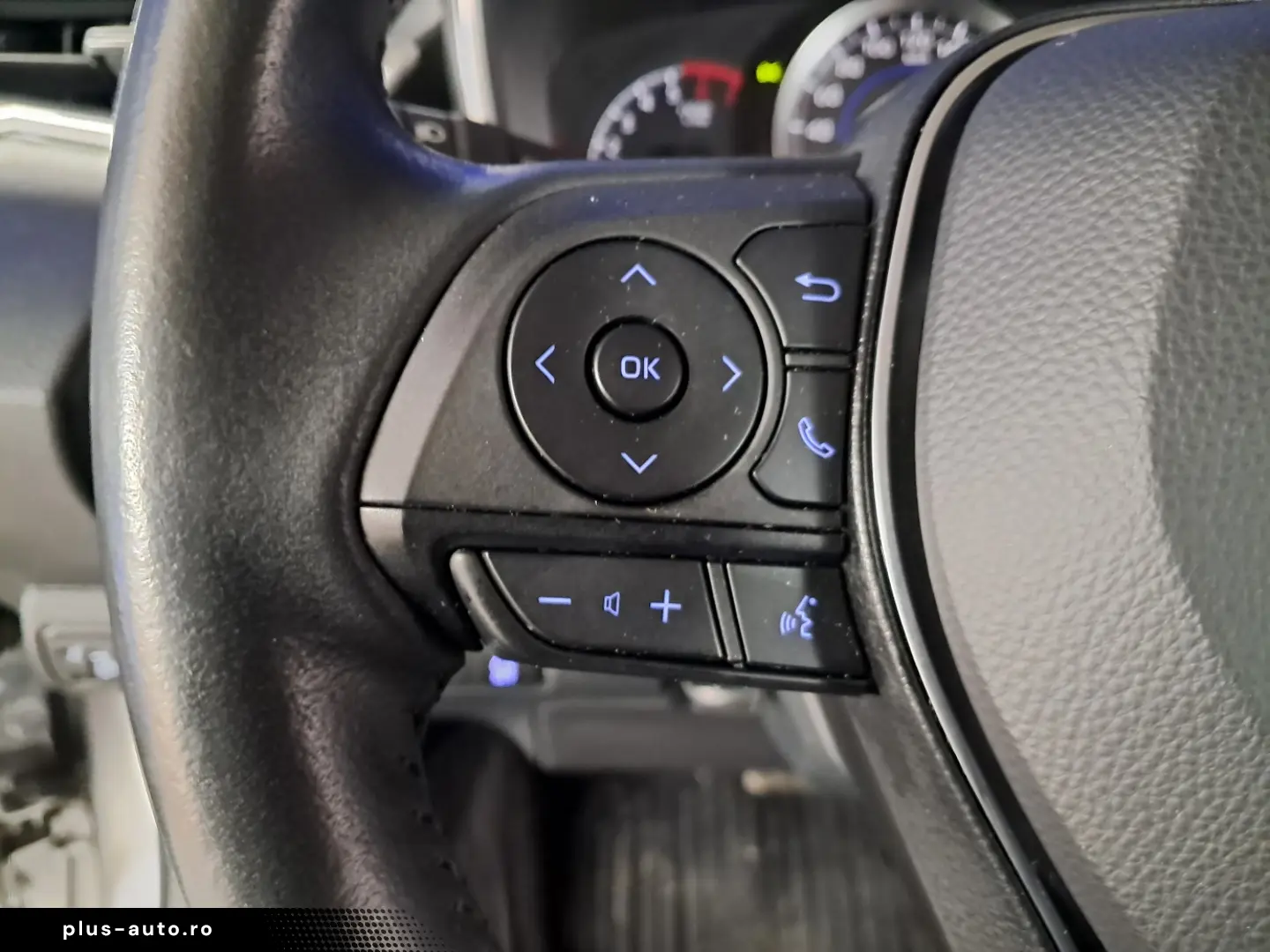 TOYOTA COROLLA BUSINESS HSD E-CVT 1.8i-98CP