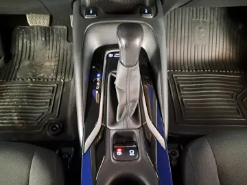 TOYOTA COROLLA BUSINESS HSD E-CVT 1.8i-98CP