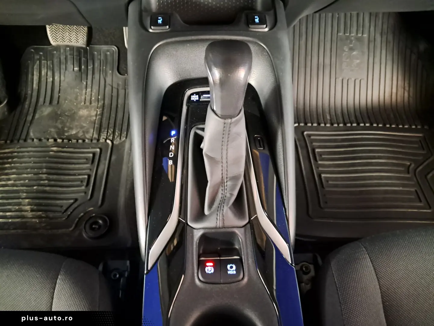 TOYOTA COROLLA BUSINESS HSD E-CVT 1.8i-98CP