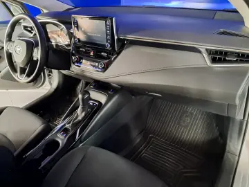 TOYOTA COROLLA BUSINESS HSD E-CVT 1.8i-98CP