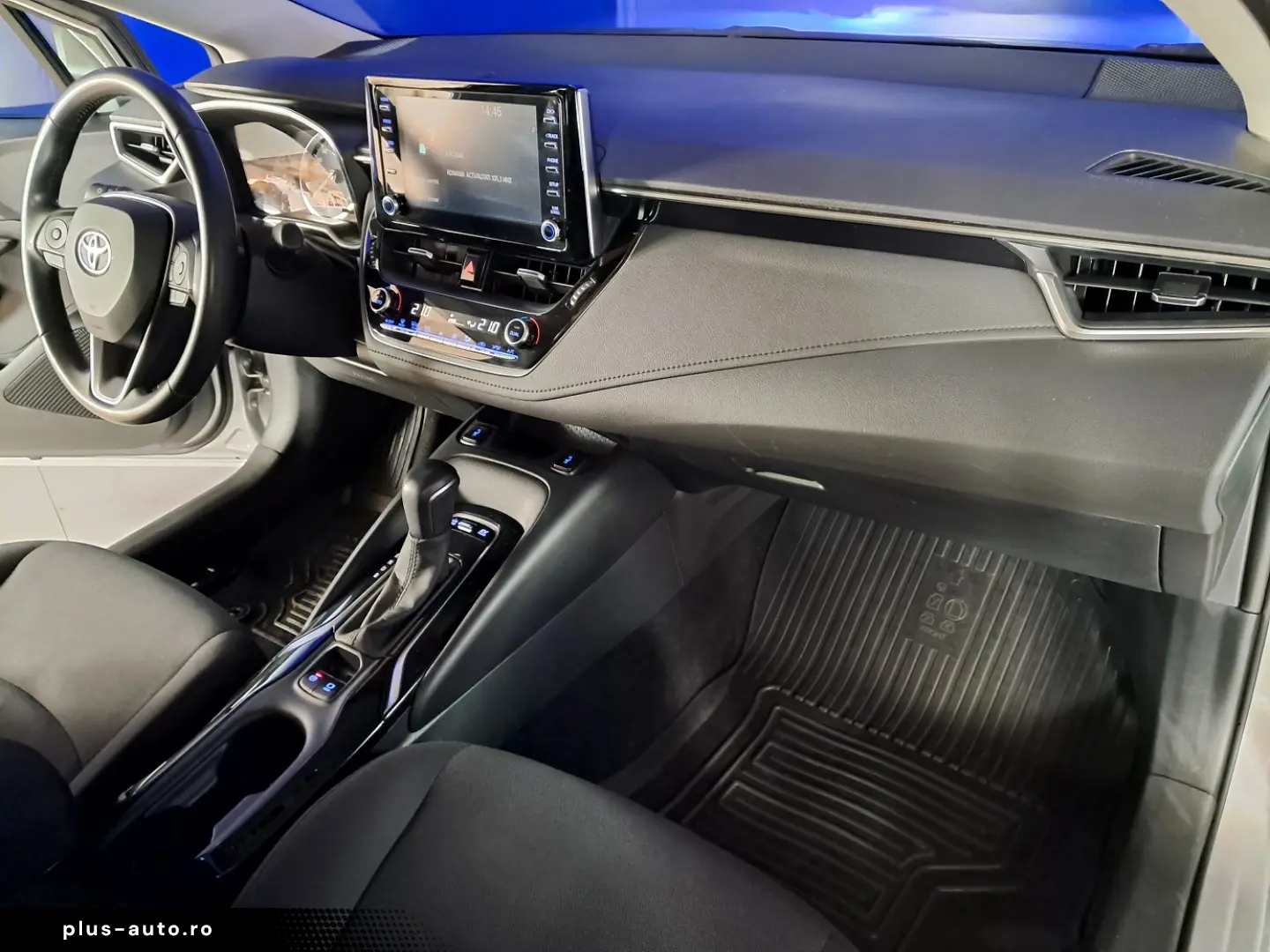 TOYOTA COROLLA BUSINESS HSD E-CVT 1.8i-98CP