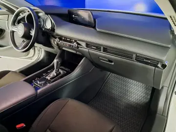 MAZDA 3 SEDAN  - SKYACTIV G 6AT