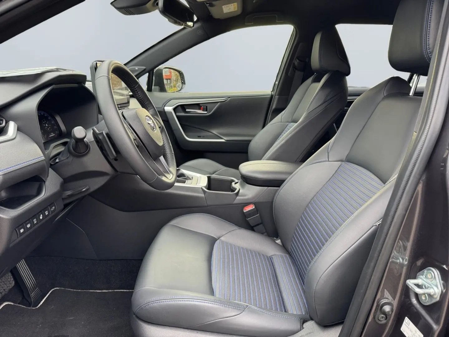 RAV 4 2.5 4x2 Hybrid Style Selection  360 SHZ AC