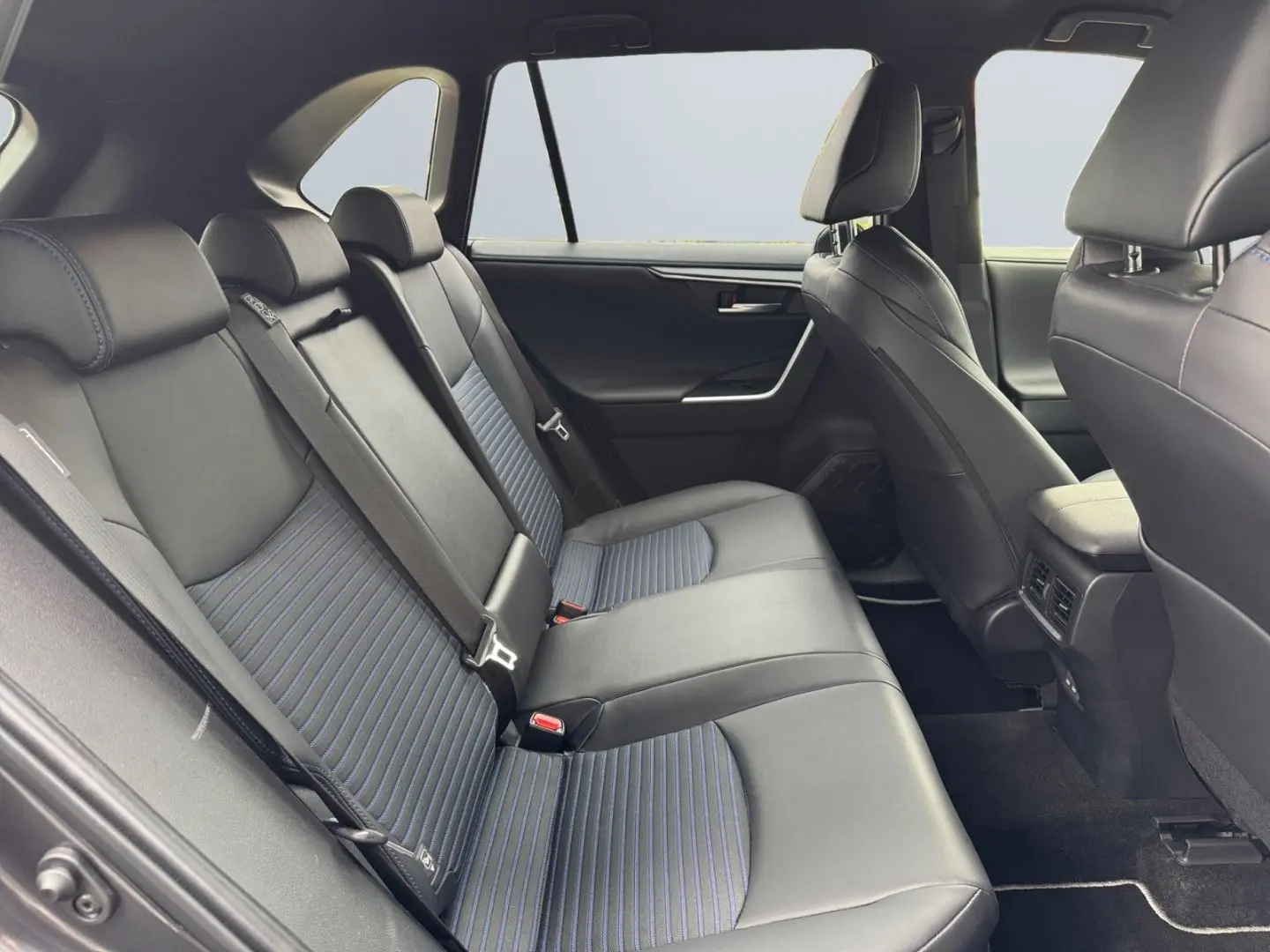 RAV 4 2.5 4x2 Hybrid Style Selection  360 SHZ AC