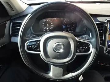 XC90 Momentum Pro AWD