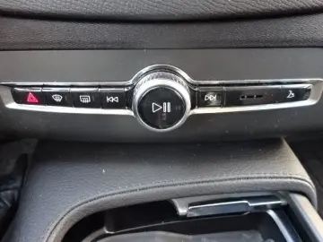 XC90 Momentum Pro AWD