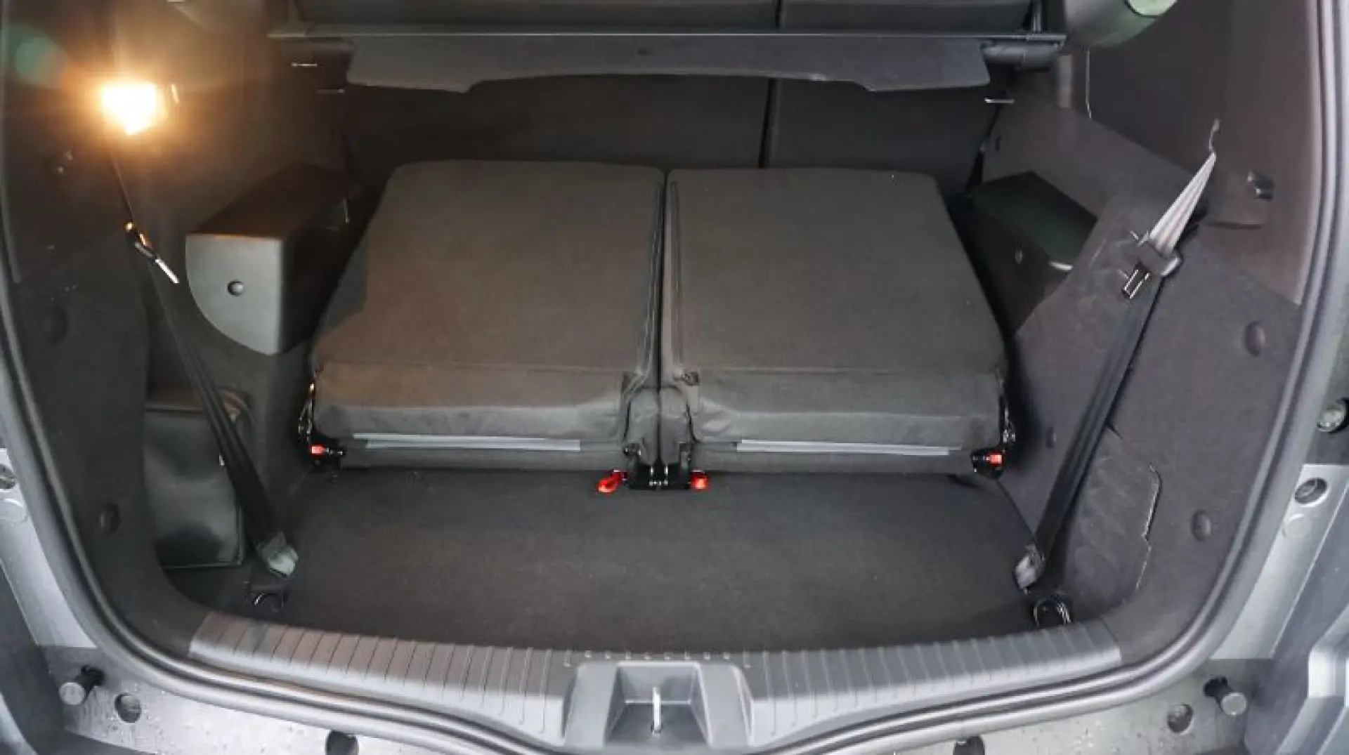 DACIA JOGGER 1.6 Hybrid 140HP EXTREME 7 locuri