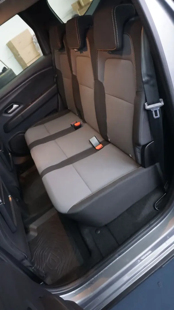 DACIA JOGGER 1.6 Hybrid 140HP EXTREME 7 locuri