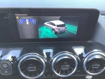 GLA 180 AMG LED MBUX High-End Spurhalte-A. DAB