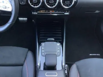 GLA 180 AMG LED MBUX High-End Spurhalte-A. DAB