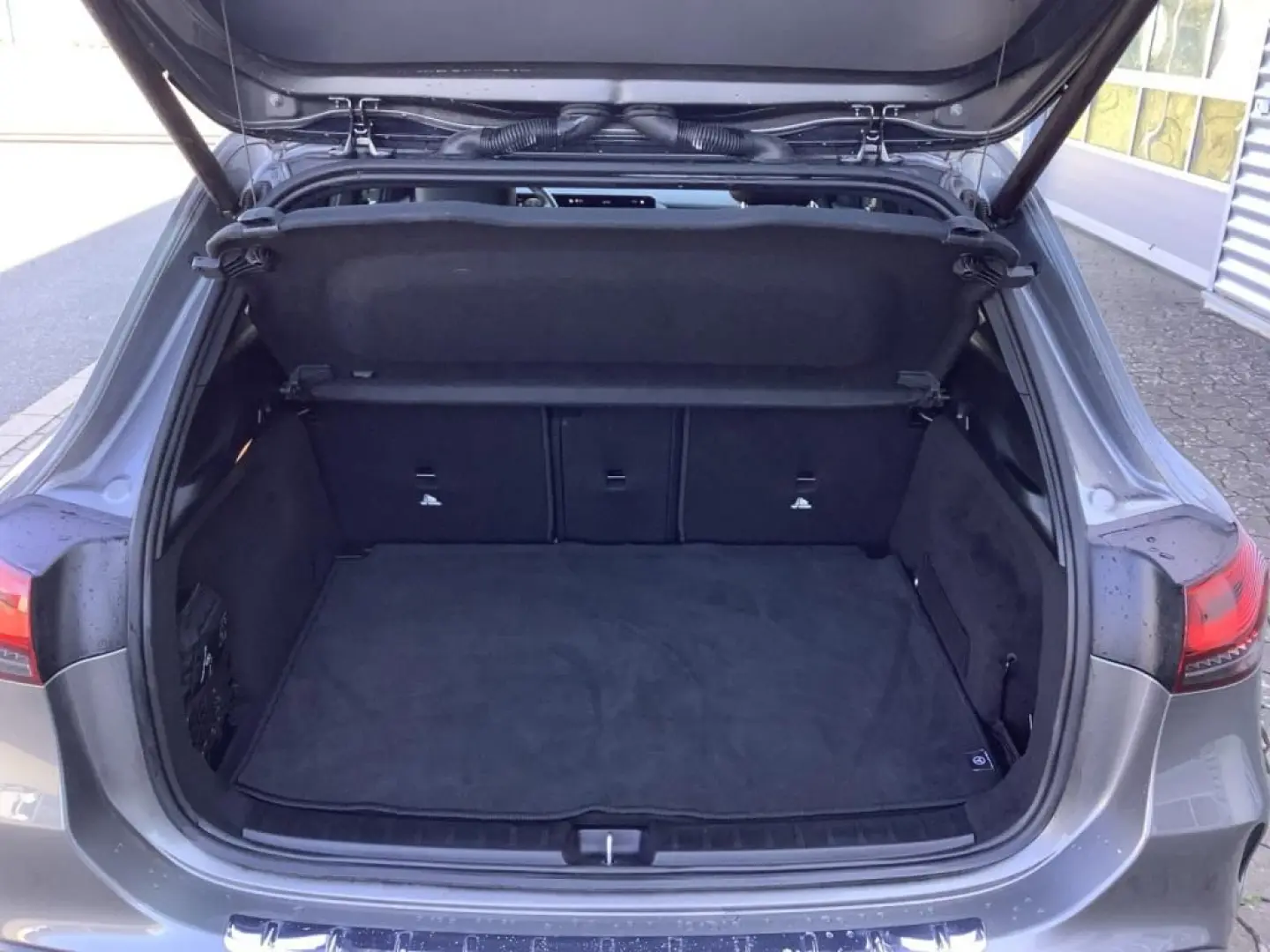 GLA 180 AMG LED MBUX High-End Spurhalte-A. DAB