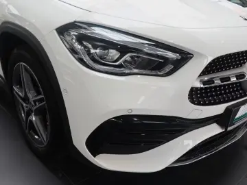 GLA 180 AMG Spur Navi DAB Pano Kamera