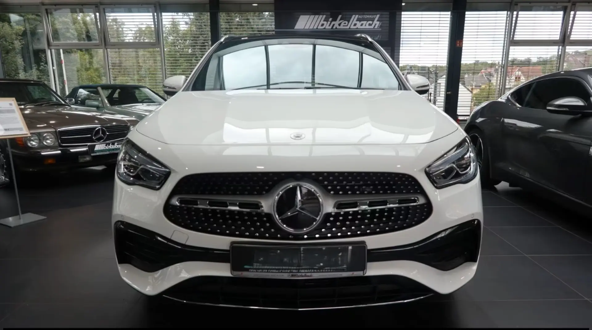 GLA 180 AMG Spur Navi DAB Pano Kamera