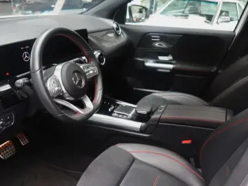 GLA 180 AMG Spur Navi DAB Pano Kamera