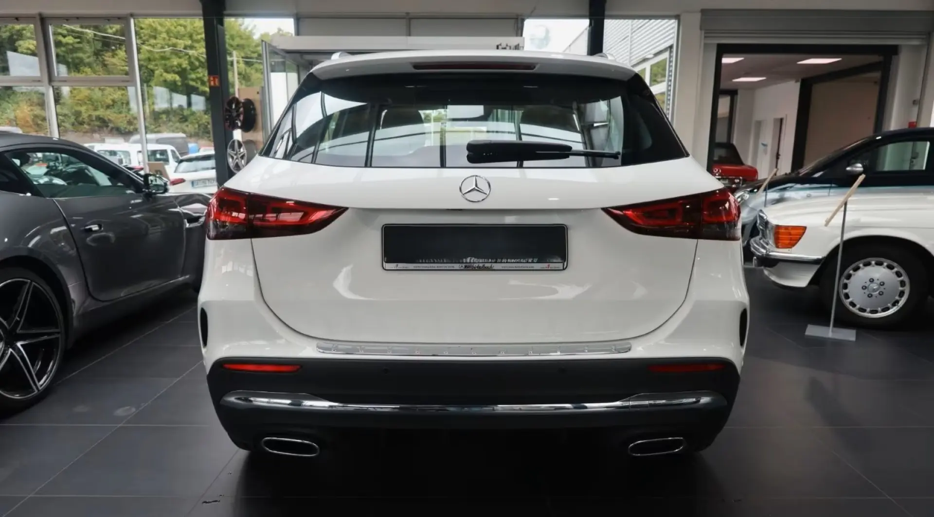 GLA 180 AMG Spur Navi DAB Pano Kamera