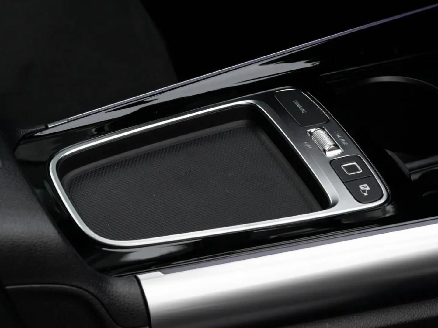 GLA 180 AMG-Sport Pano Night 360 MBeam Totw