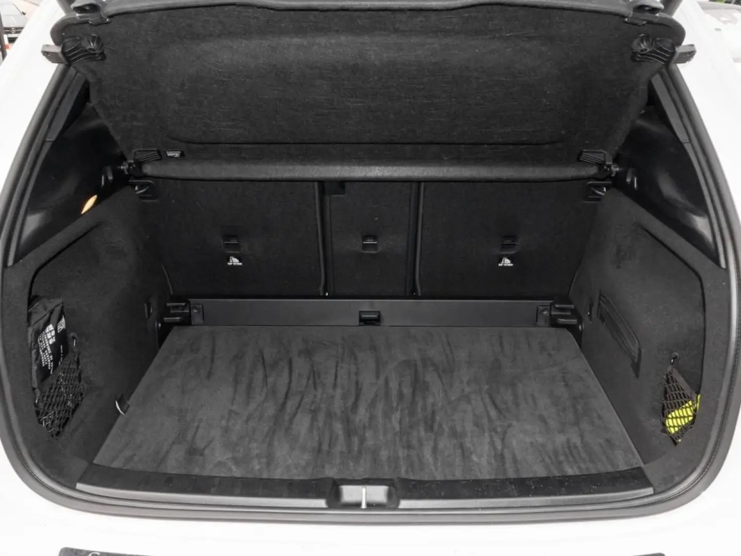 GLA 180 AMG-Sport Pano Night 360 MBeam Totw