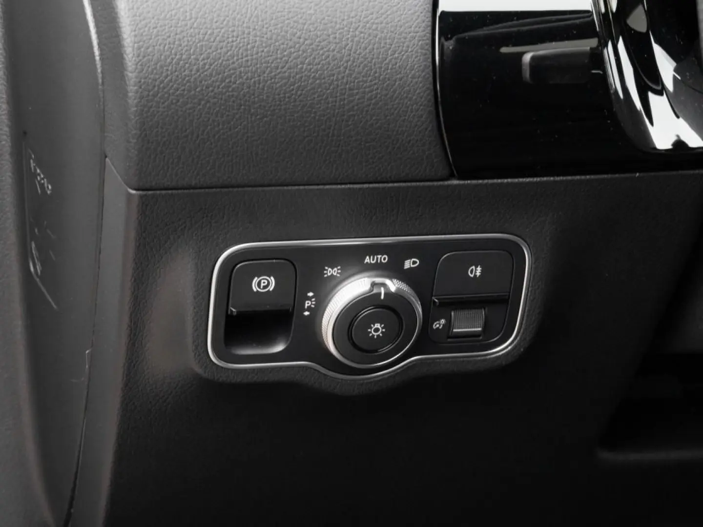 GLA 180 AMG-Sport Pano Night 360 MBeam Totw