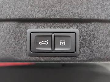 A5 Limousine 40 TDI qu S line edition one S tro