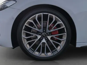 A5 Limousine 40 TDI qu S line edition one S tro