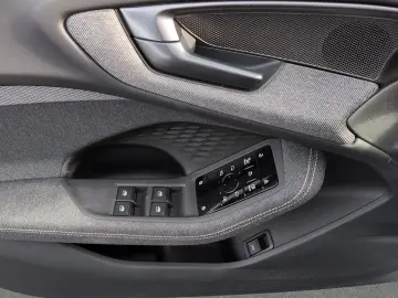 A5 Limousine 40 TDI qu S line edition one S tro