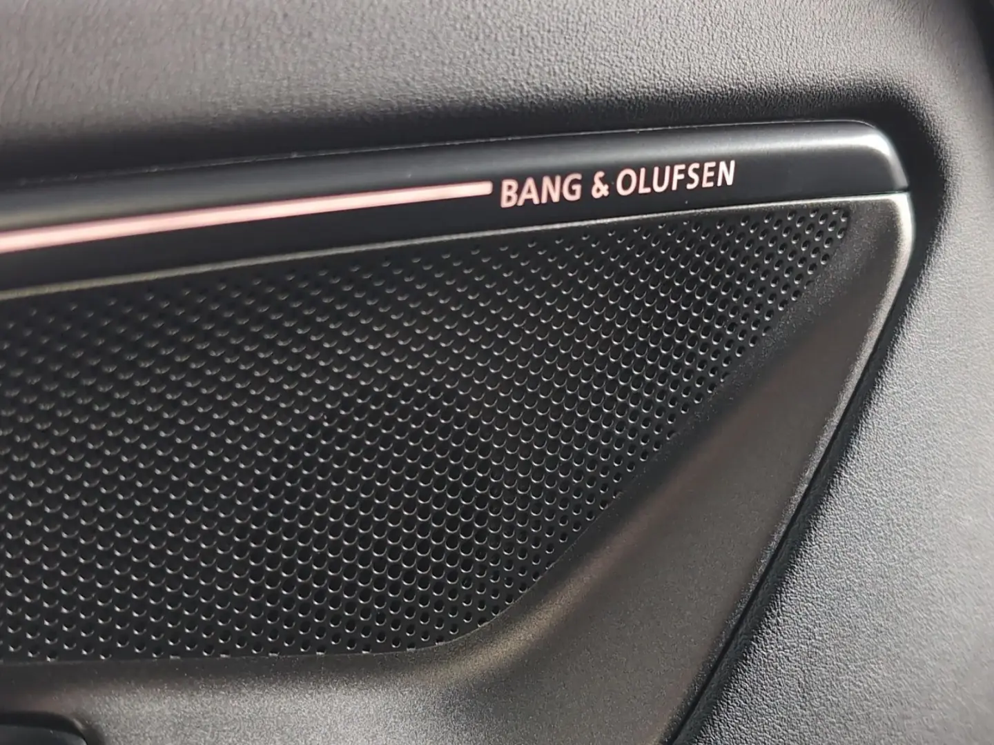 A5 Limousine 40 TDI qu S line edition one S tro