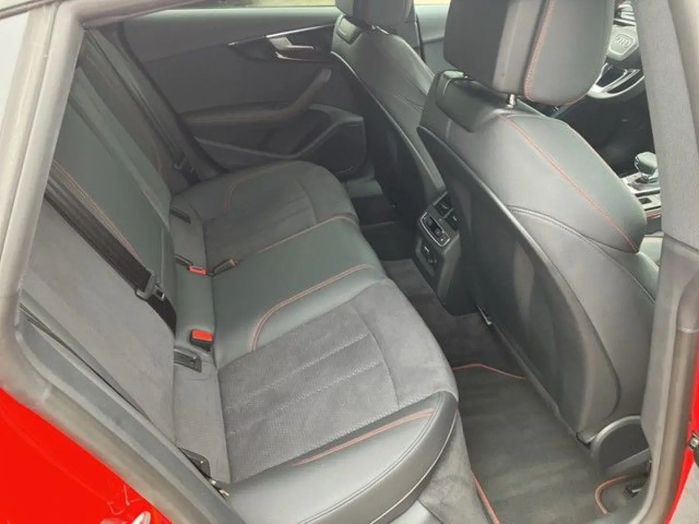 A5 Sportback 40 TFSI quattro S-tronic S-line AHK