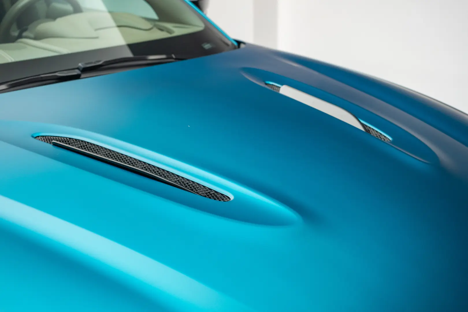 2023 ASTON MARTIN DBX 707