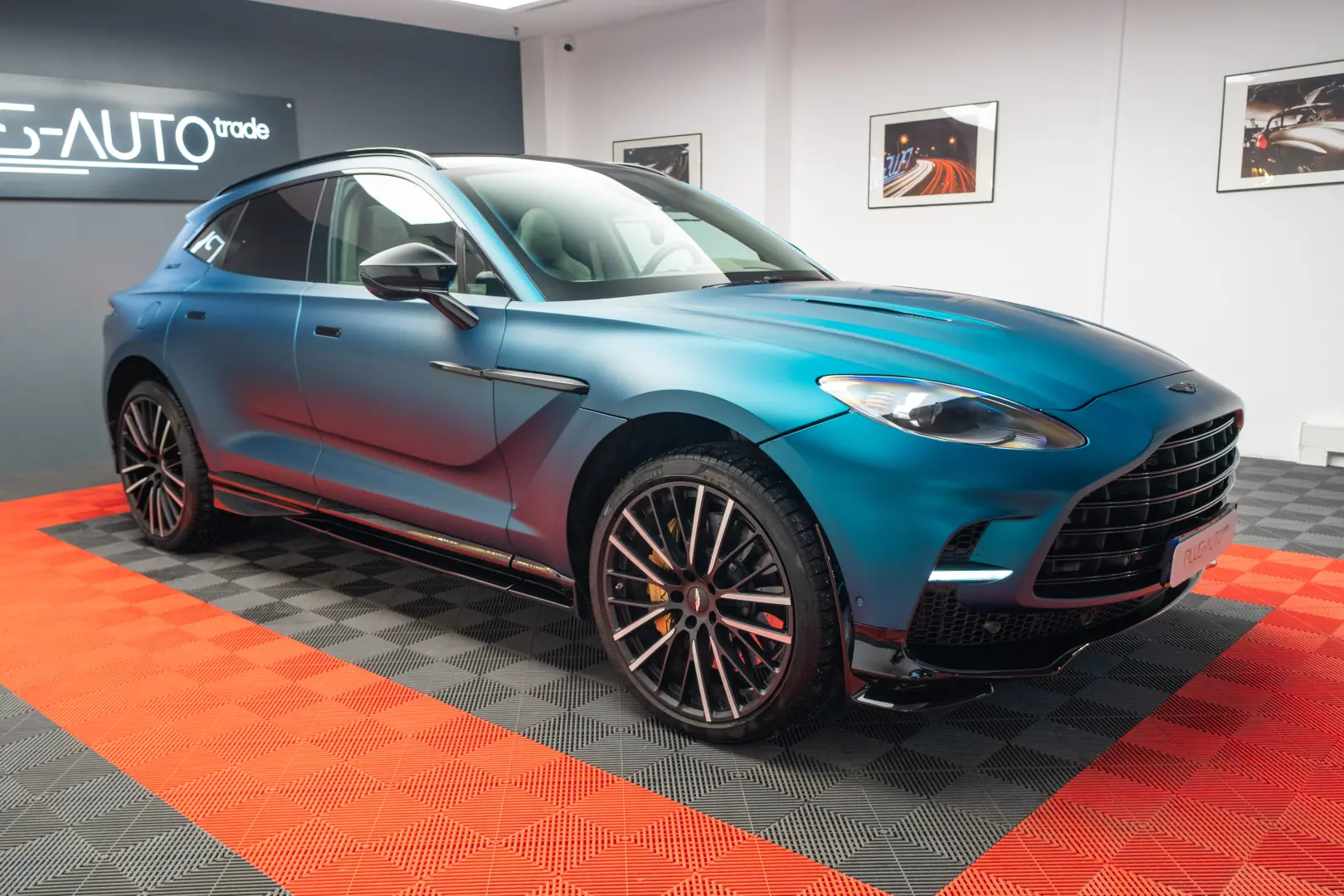 2023 ASTON MARTIN DBX 707