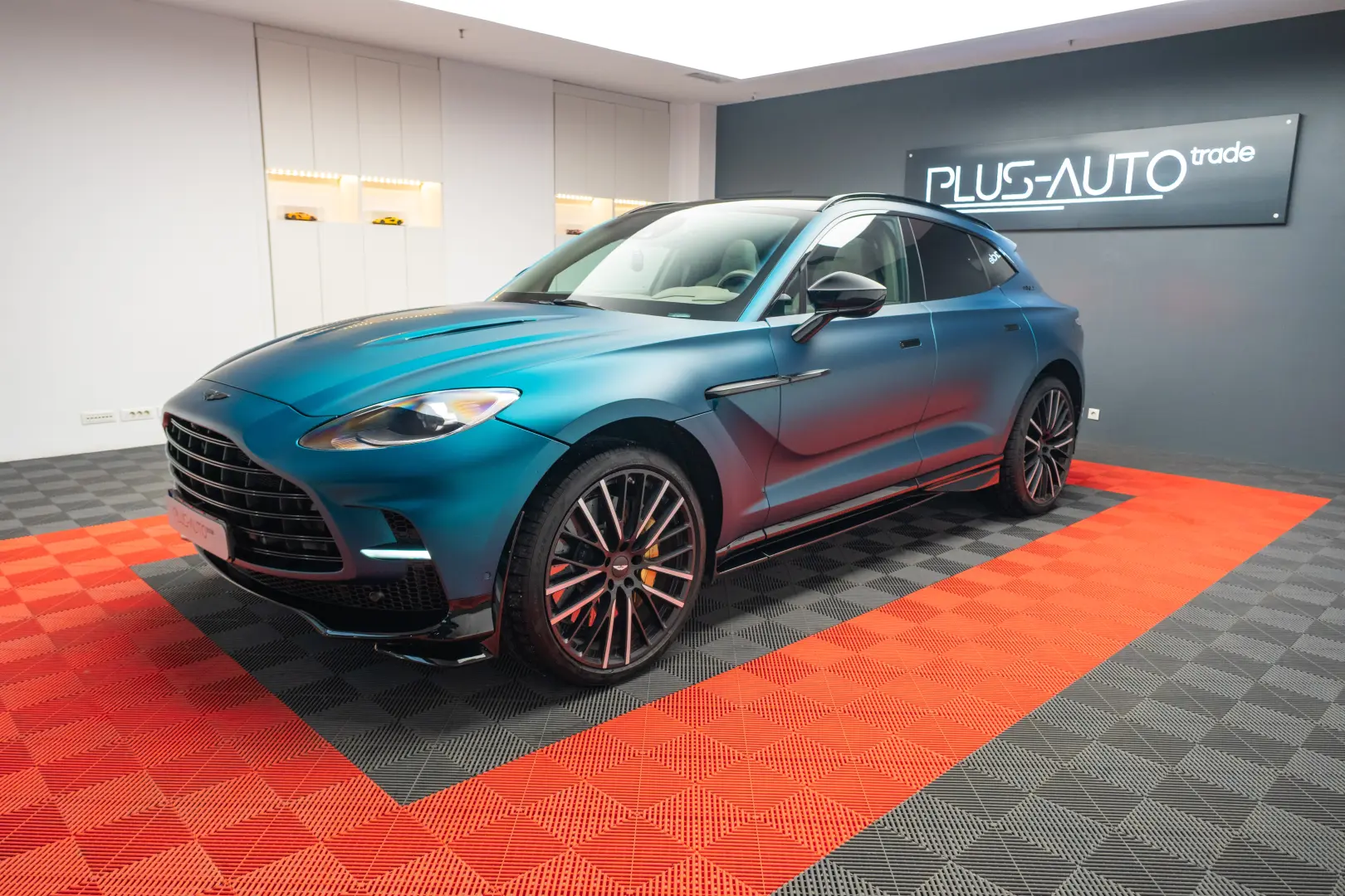 2023 ASTON MARTIN DBX 707