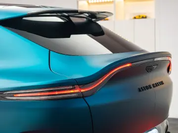 2023 ASTON MARTIN DBX 707