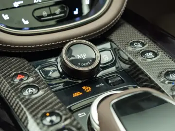 2023 ASTON MARTIN DBX 707