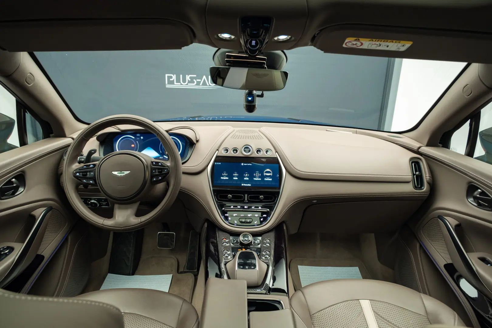 2023 ASTON MARTIN DBX 707