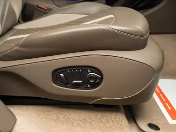 2023 ASTON MARTIN DBX 707