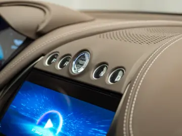 2023 ASTON MARTIN DBX 707