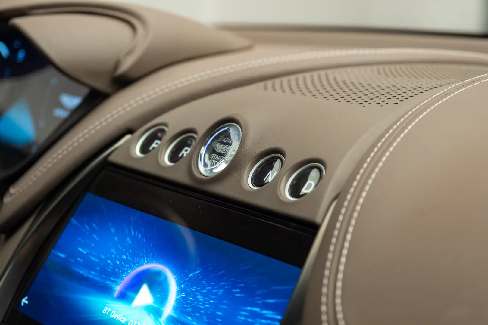 2023 ASTON MARTIN DBX 707