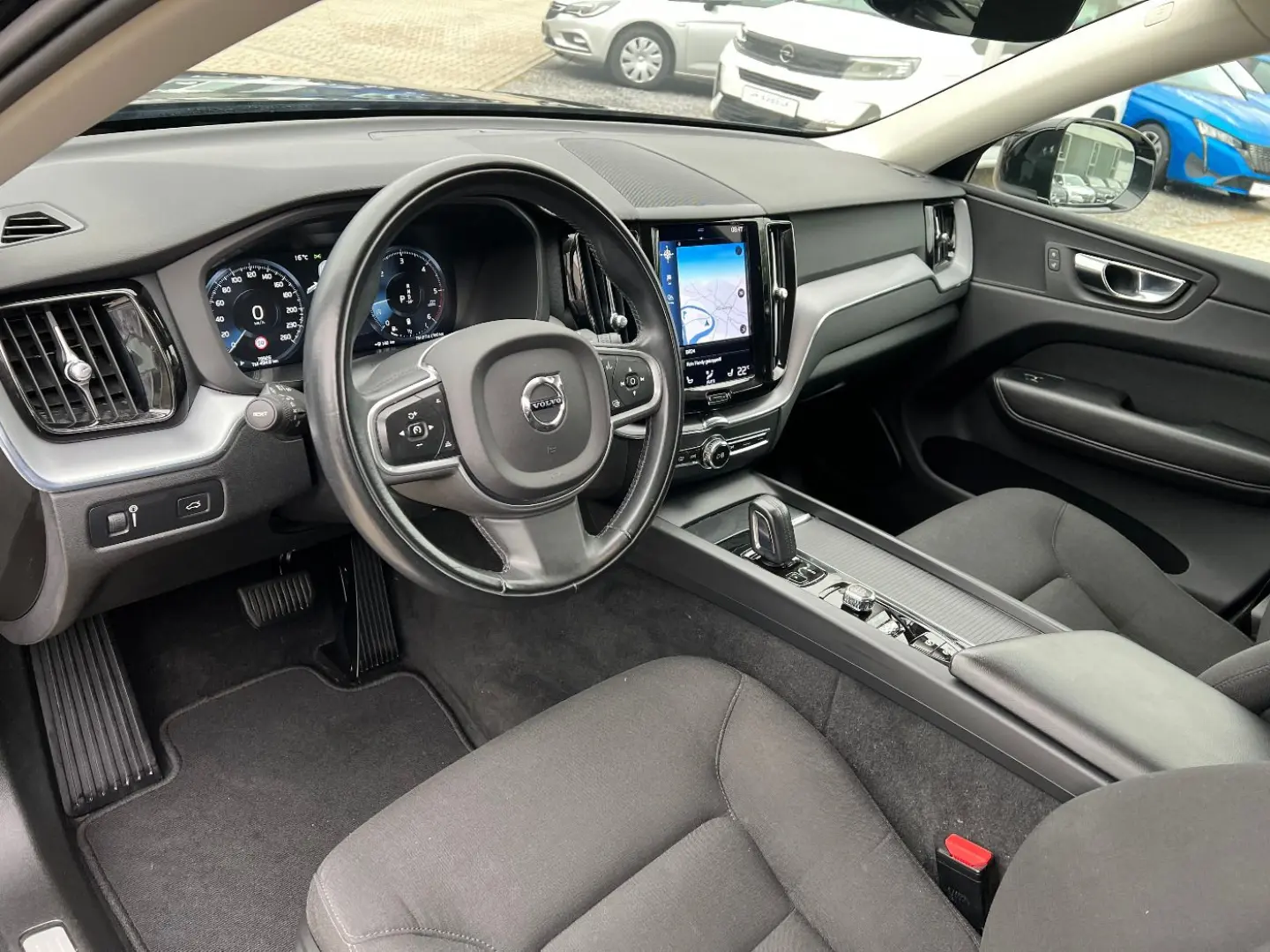 XC60 B4 Momentum Pro  LED Navi Sitzh. Kamera