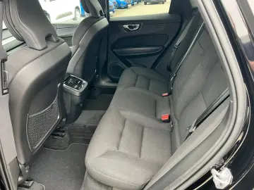 XC60 B4 Momentum Pro  LED Navi Sitzh. Kamera