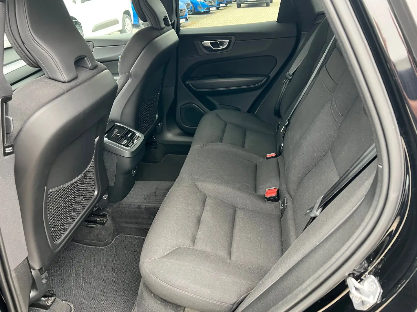 XC60 B4 Momentum Pro  LED Navi Sitzh. Kamera