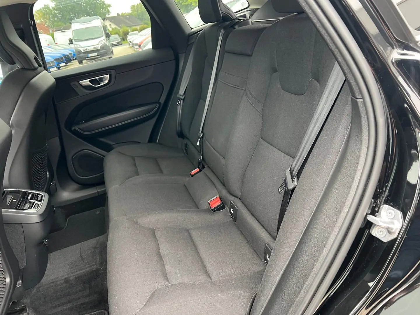 XC60 B4 Momentum Pro  LED Navi Sitzh. Kamera