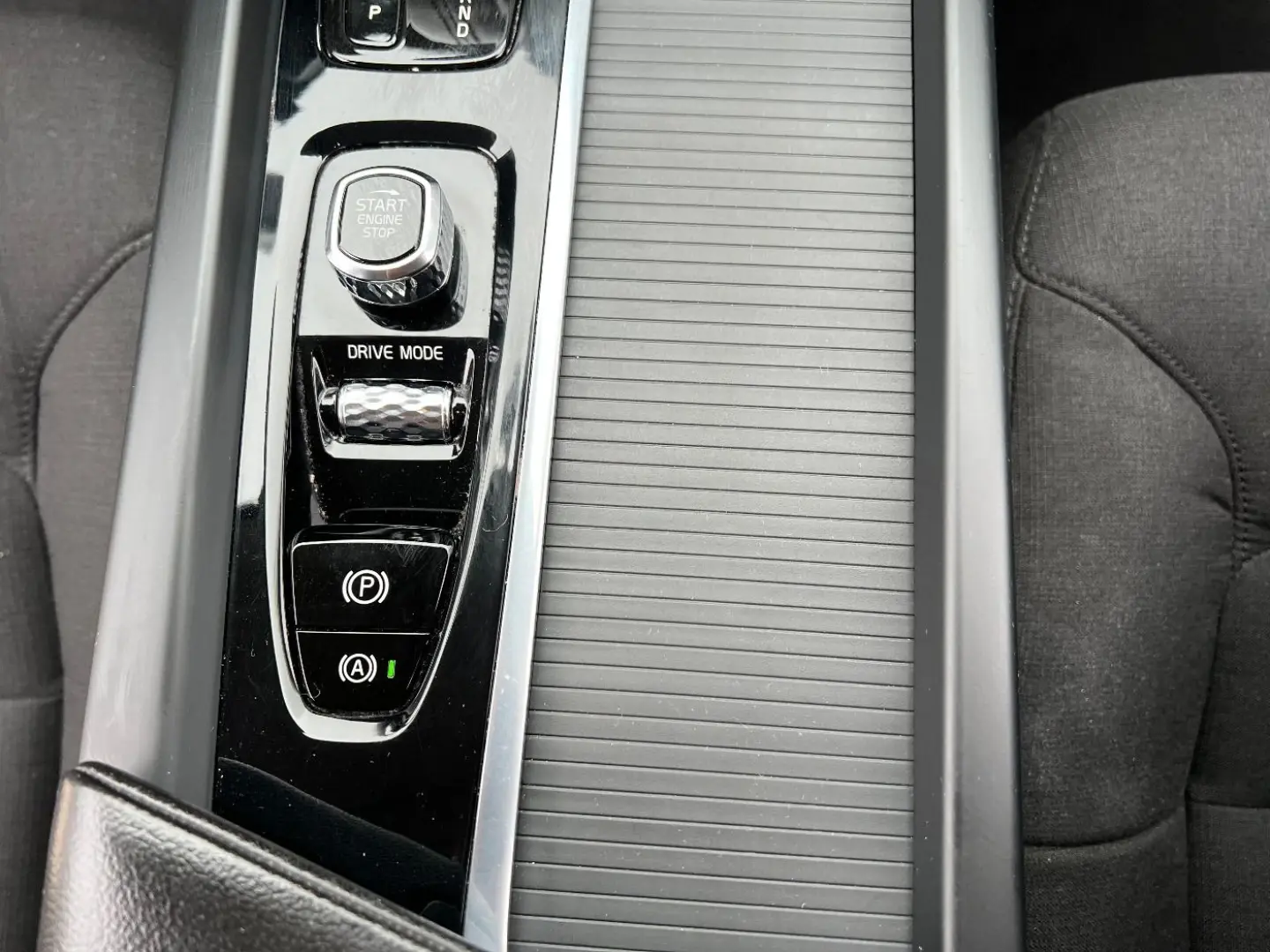 XC60 B4 Momentum Pro  LED Navi Sitzh. Kamera