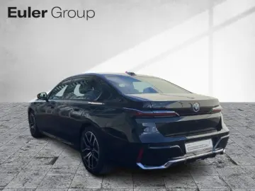 740 d xDrive M-Sport 22'' Pano-Sky Iconic St.Hzg