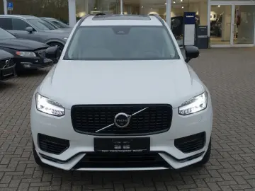 XC90 Ultra Dark T8 AWD Plug-in Hybrid PANO FourC