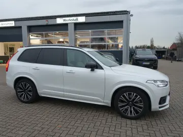 XC90 Ultra Dark T8 AWD Plug-in Hybrid PANO FourC