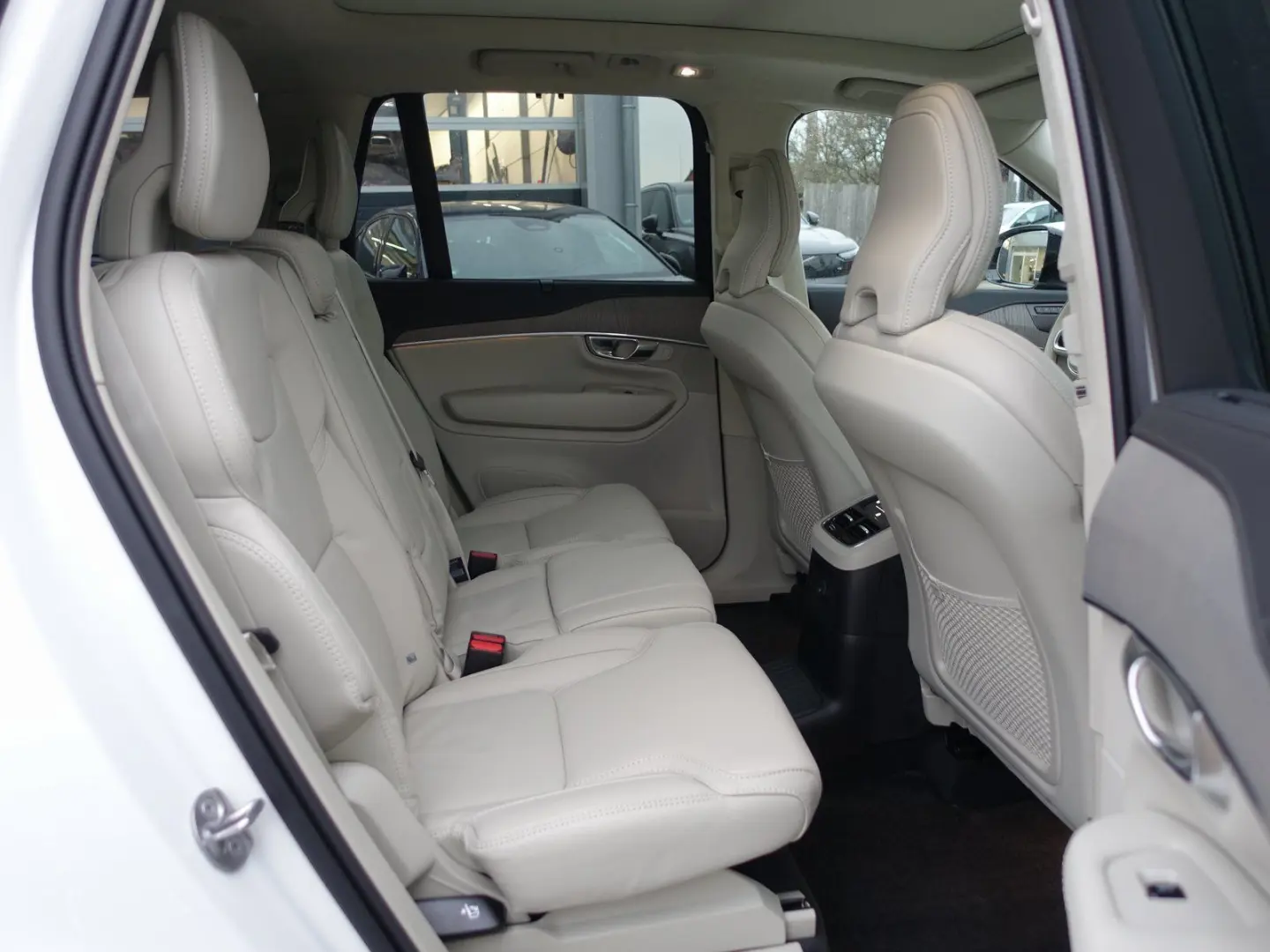 XC90 Ultra Dark T8 AWD Plug-in Hybrid PANO FourC