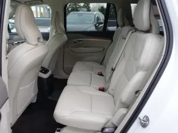 XC90 Ultra Dark T8 AWD Plug-in Hybrid PANO FourC