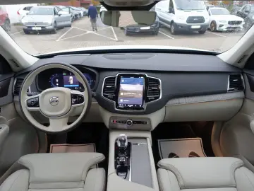 XC90 Ultra Dark T8 AWD Plug-in Hybrid PANO FourC