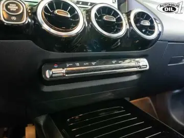 GLA 200d 8G-DCT  RFK Distr  LED 1.HAND