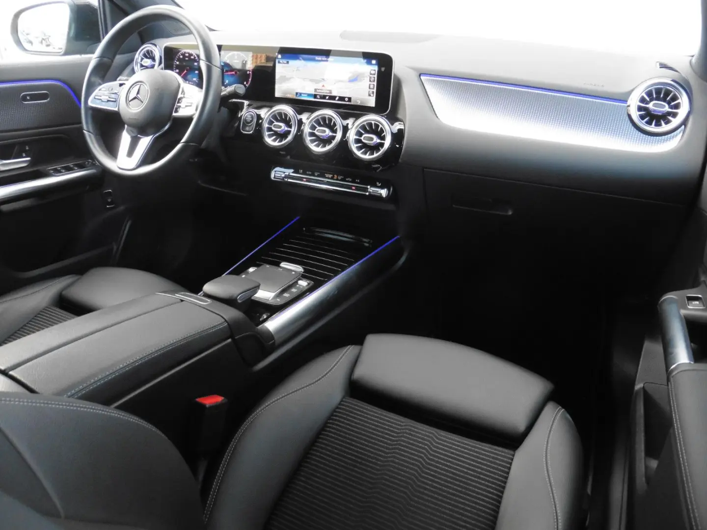 GLA 200 d DCT WIDE LED Navi Kamera 18  1-Hand